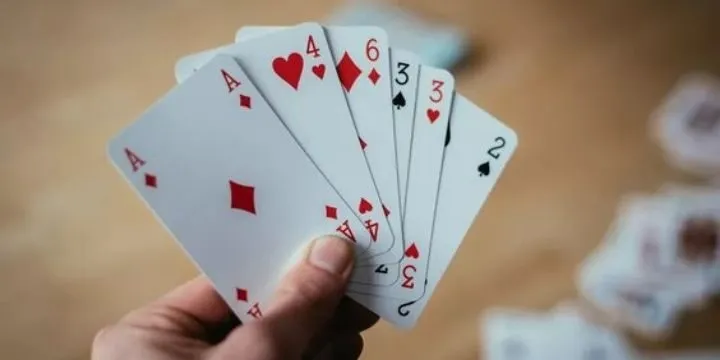 Cách dùng chiến thuật bluff hiệu quả ở TLMN