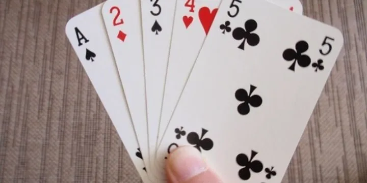 Chặn bài như thế nào để không bị đối thủ qua mặt khi họ có thế bài đẹp?