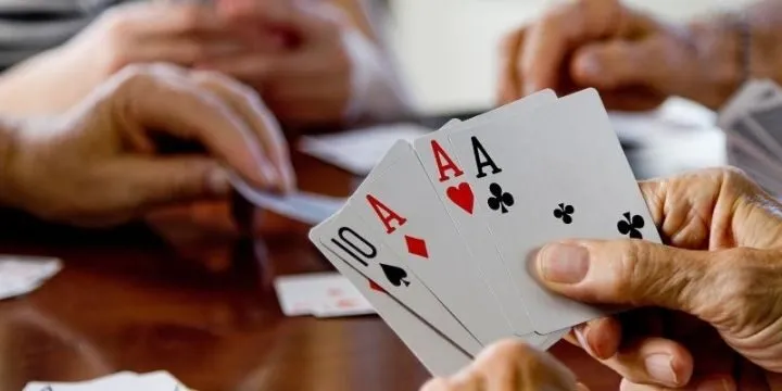 Chiến thuật khi bài xấu qua mặt được đối thủ